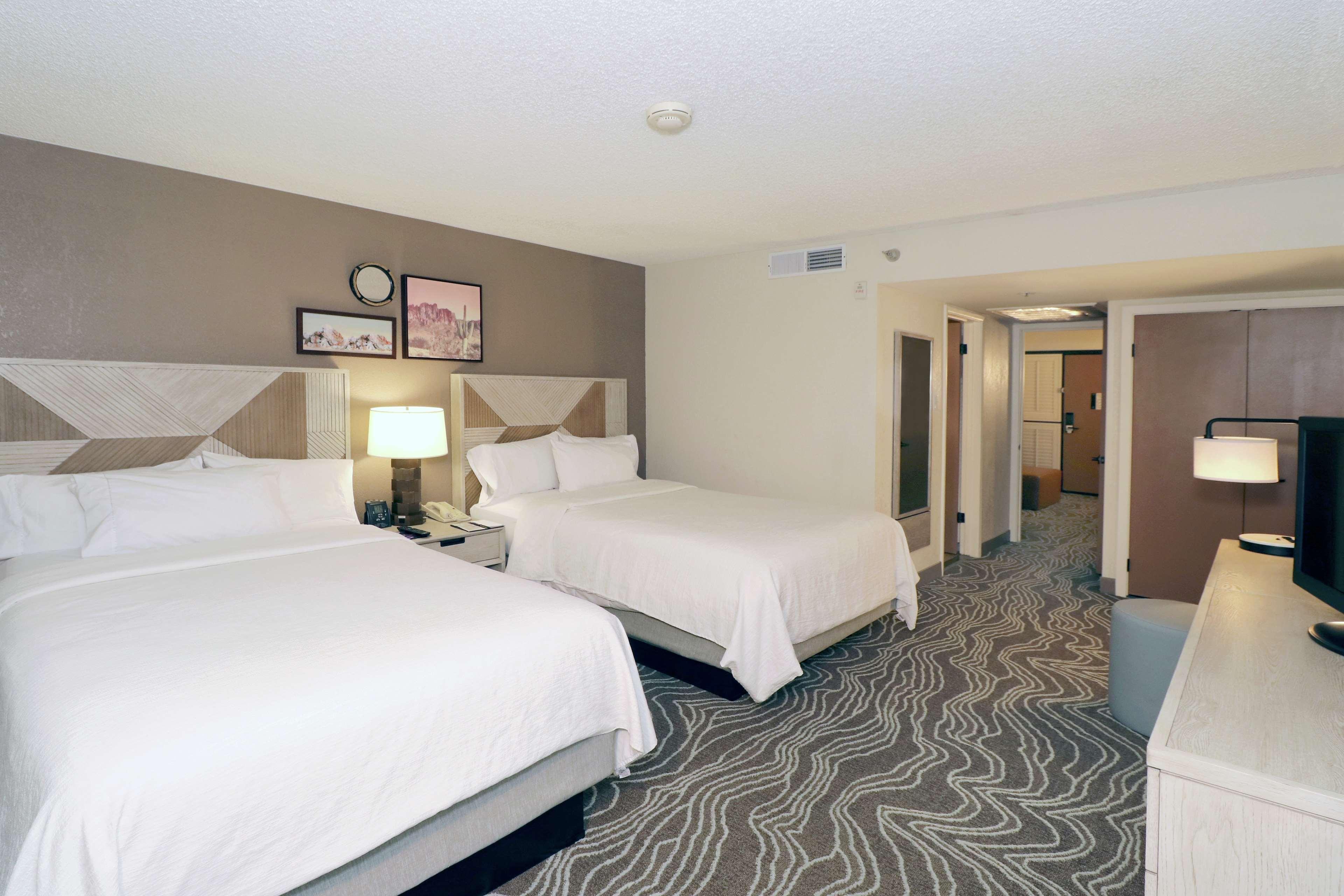 Embassy Suites By Hilton Phoenix Tempe Buitenkant foto