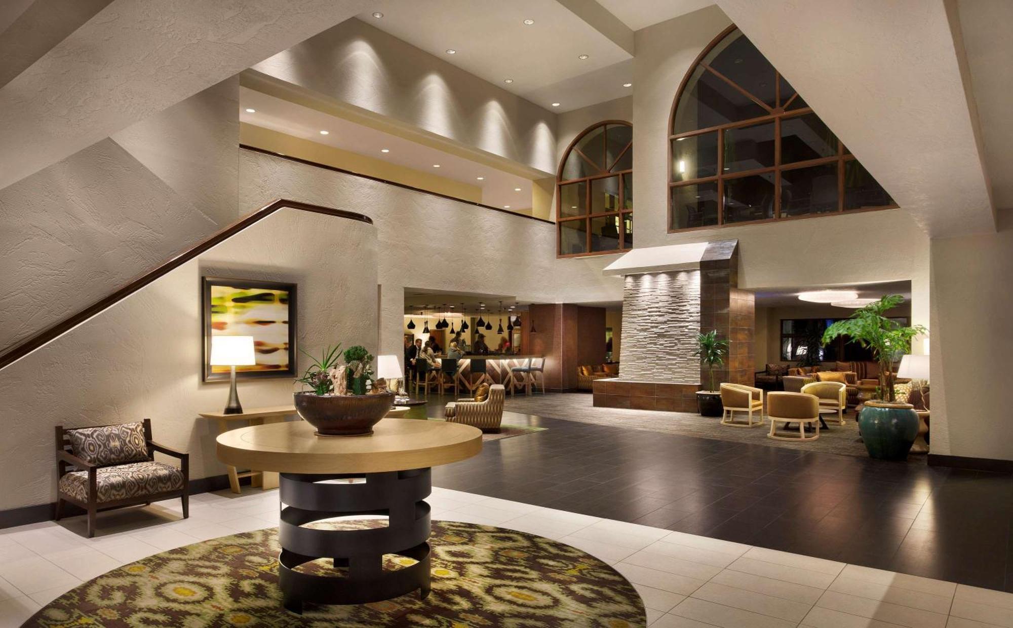 Embassy Suites By Hilton Phoenix Tempe Buitenkant foto