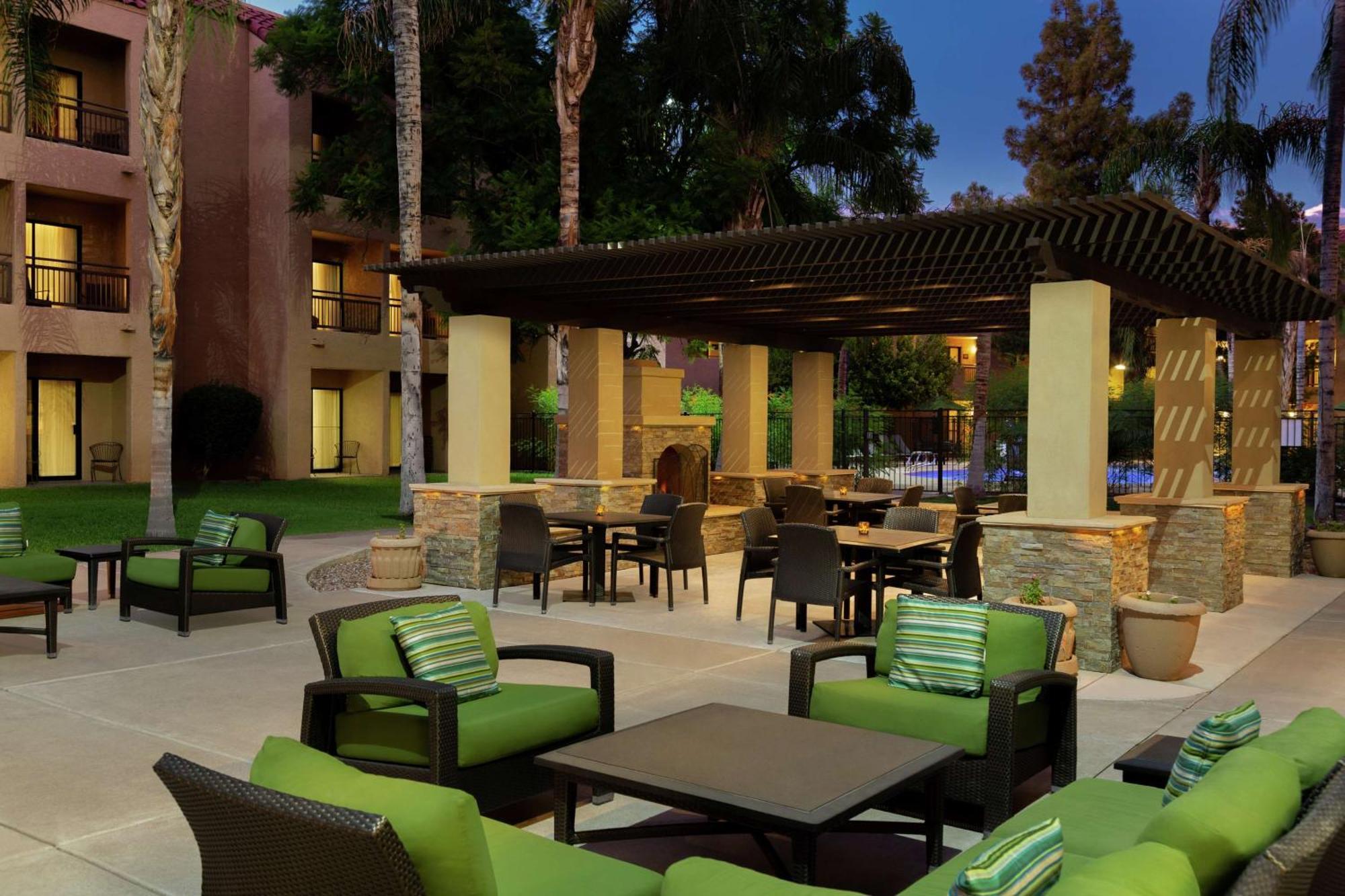 Embassy Suites By Hilton Phoenix Tempe Buitenkant foto