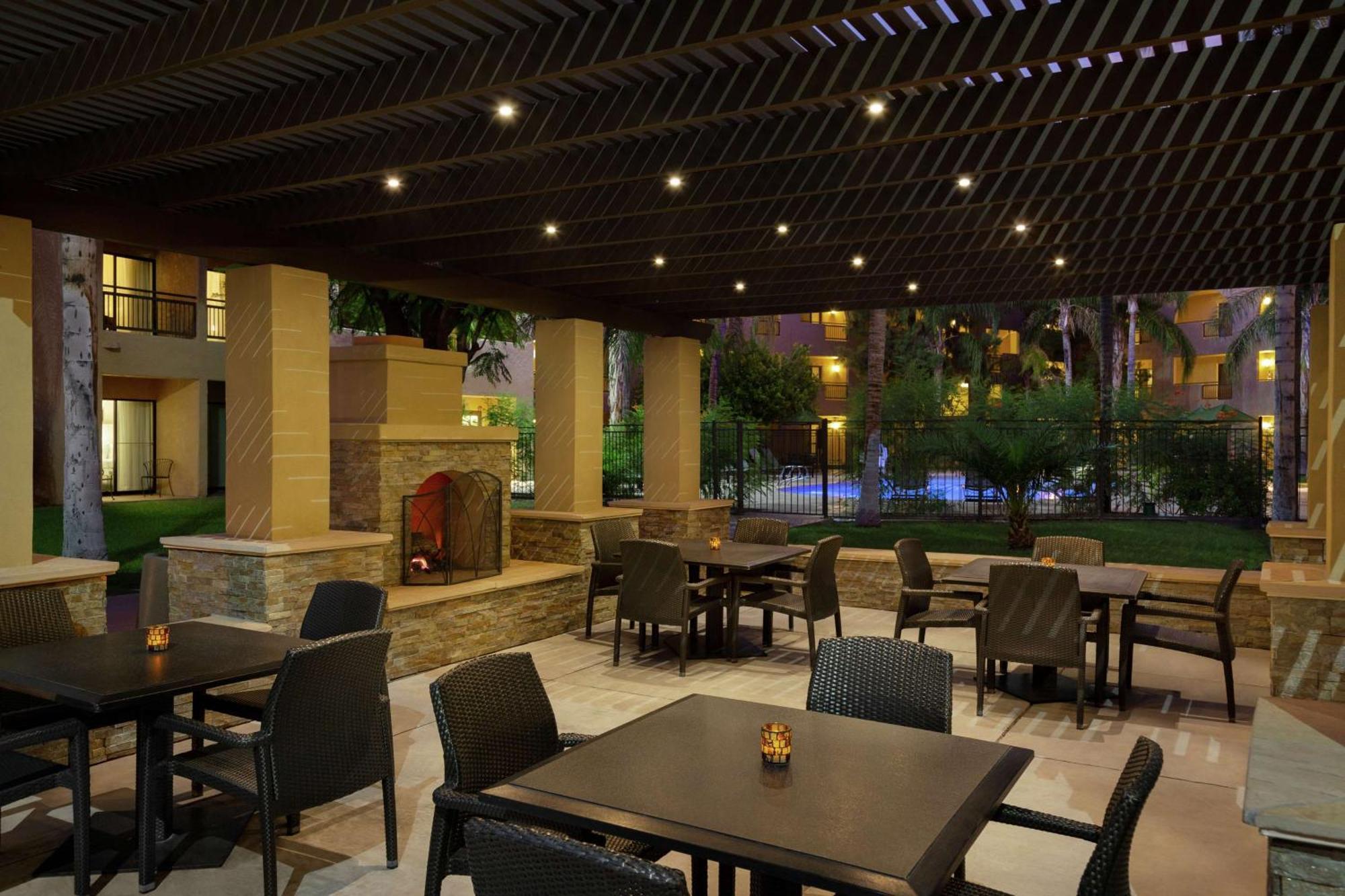 Embassy Suites By Hilton Phoenix Tempe Buitenkant foto